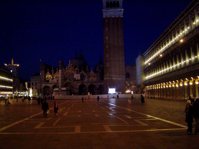 Back to San Marco... by night