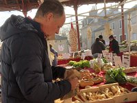 30th - the small Saturday market at Varen