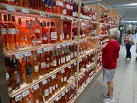 And this is just the rosé shelf at the E.Leclerc supermarche!