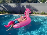 After a descent run to Noosa beach with Olivia, Pete decided to cool down in Jan and Jim's pool.