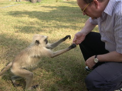 Making pals at Shah Jahan's tomb