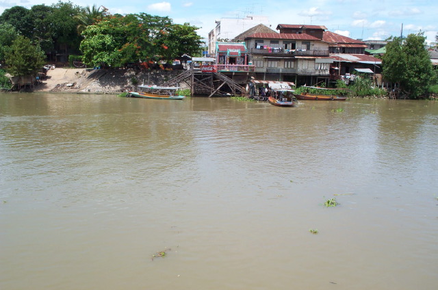 Taking the ferry to train, Ayutthaya